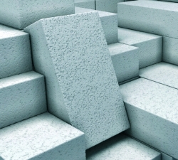 оскільки   газобетон   , Як і всі ніздрюваті бетони, досить м'який стіновий матеріал, поверхні з газобетонних блоків погано тримають кріпильний матеріал